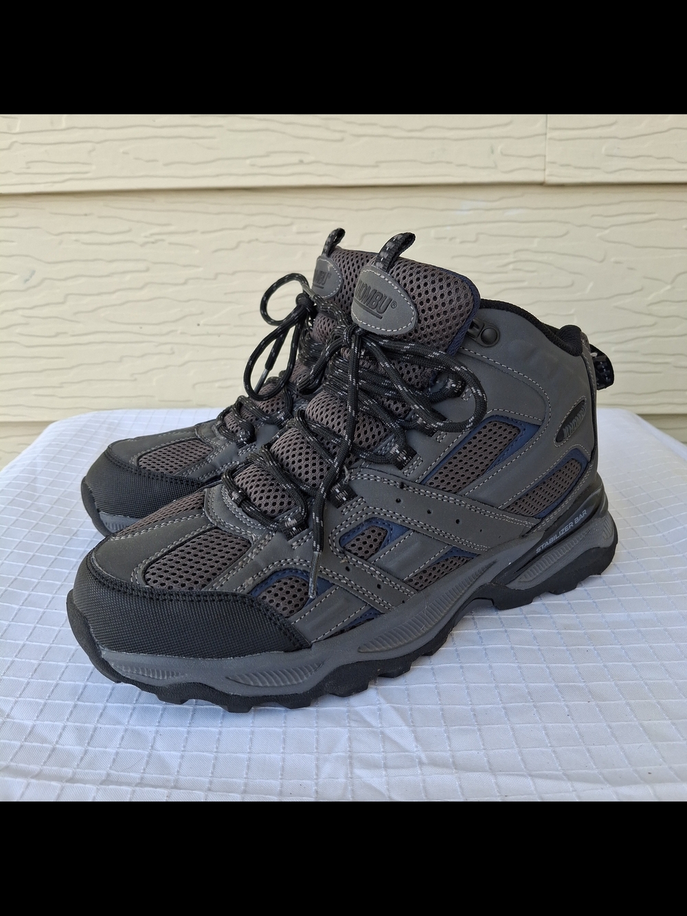 Khombu Men's Gray Outdoor Hiking Shoes - Breathable Trail Sneakers Size 8